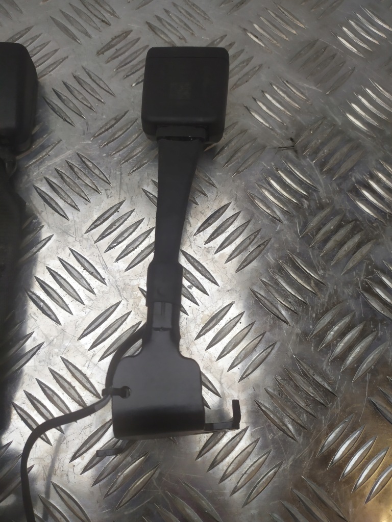 Alfa romeo stelvio замки ременів безпеки сидіння 156136316 156136320 Зі Шроту