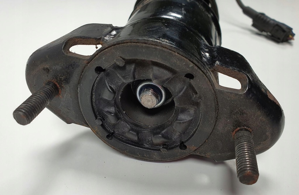 фото №2, Амортизатор правый задняя airmatic mercedes gl x164