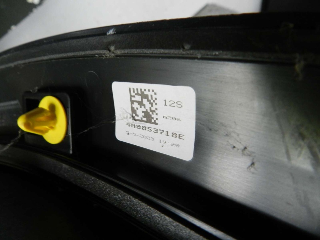 фото №9, Audi rsq8 молдинг крила перед ліва права сторона