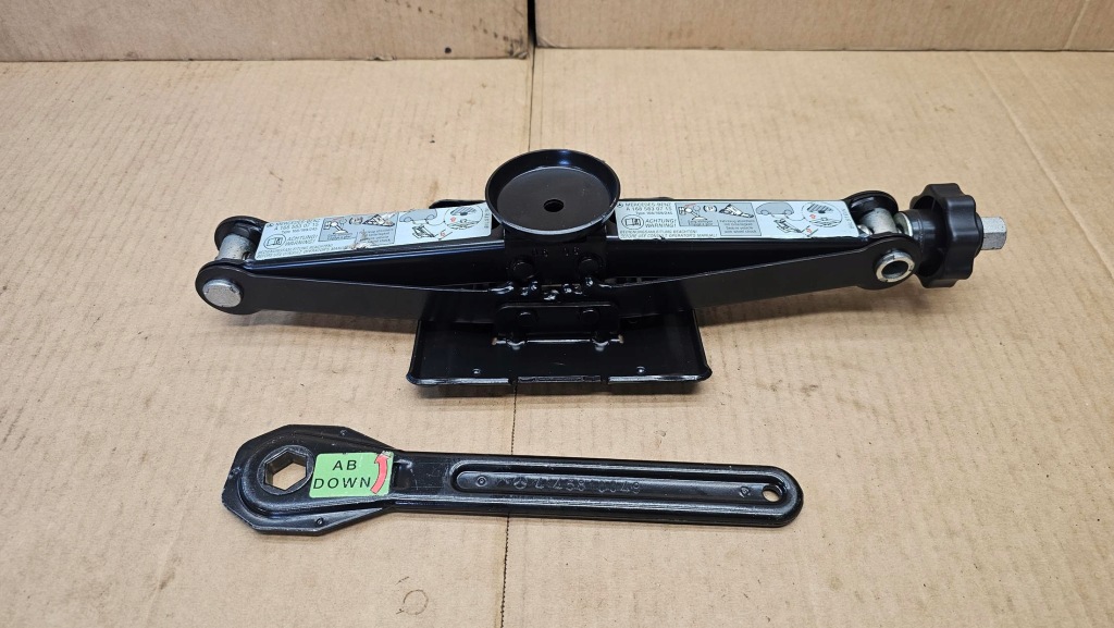 Купити Mercedes w168 куліса grzechotka a1685830715 оригінал європа