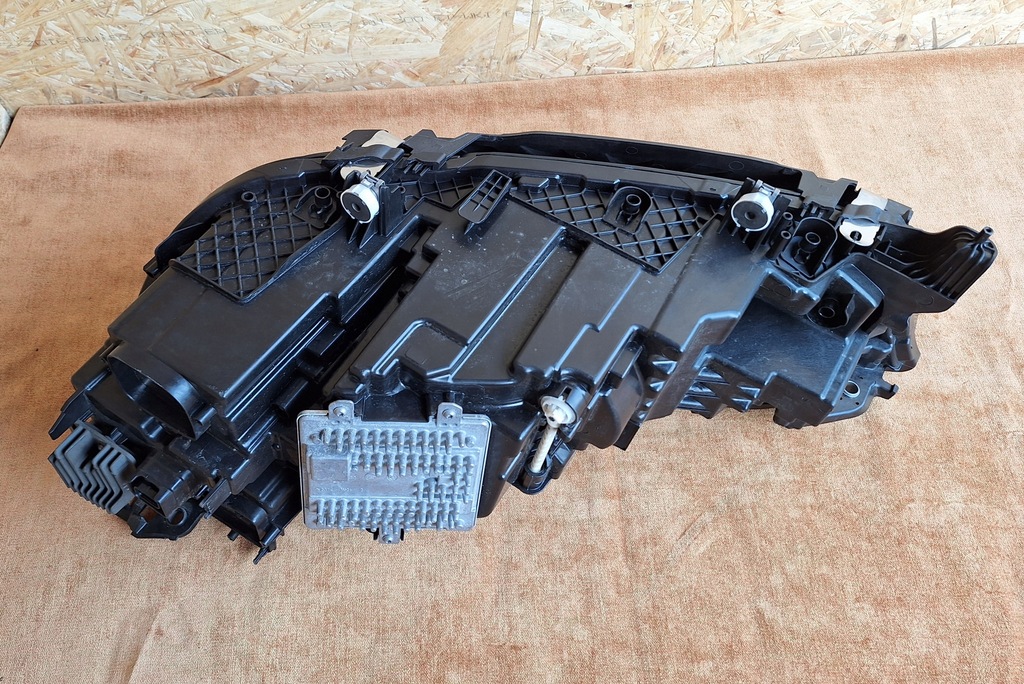 фото №13, Bmw ix i20 m60 лампа права full led 5a3ce92 комплектна