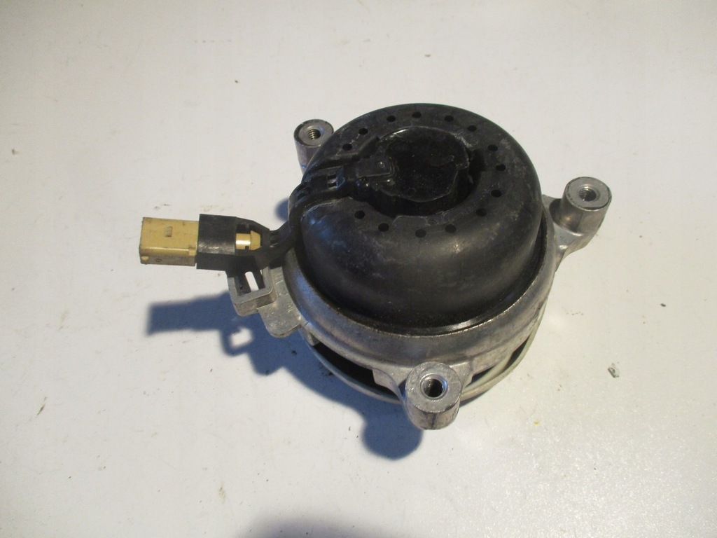 фото №1, Кронштейн кронштейн подушка двигателя 4m0399151k