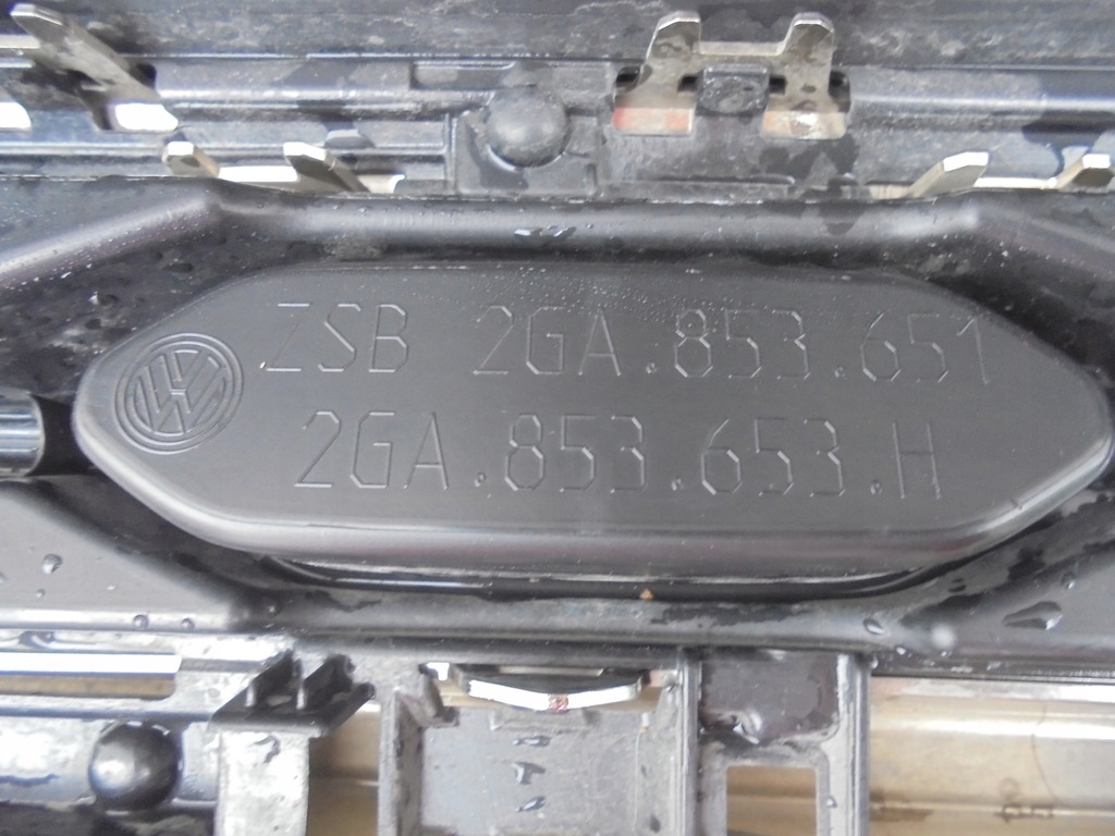 фото №7, Решётка радиатора решётка радиатора эмблема r vw t-roc 2ga 2ga853653h lift 21- gliwice slask