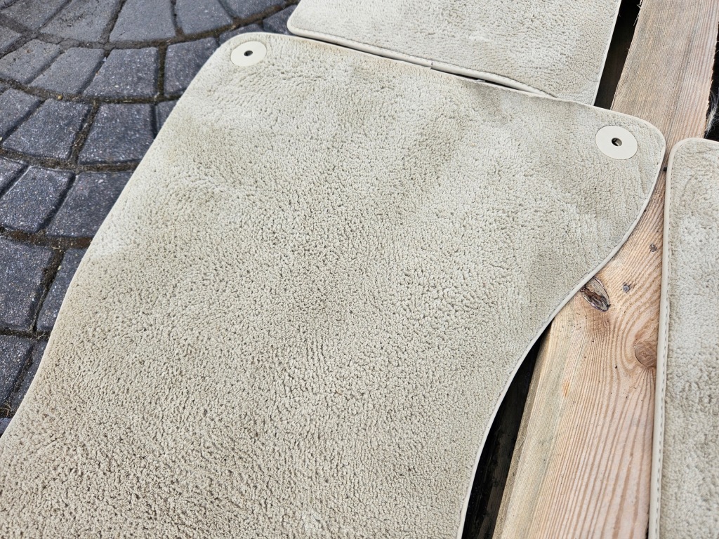 фото №8, Коврики велюровые дворники audi a6 c7 светлый beż