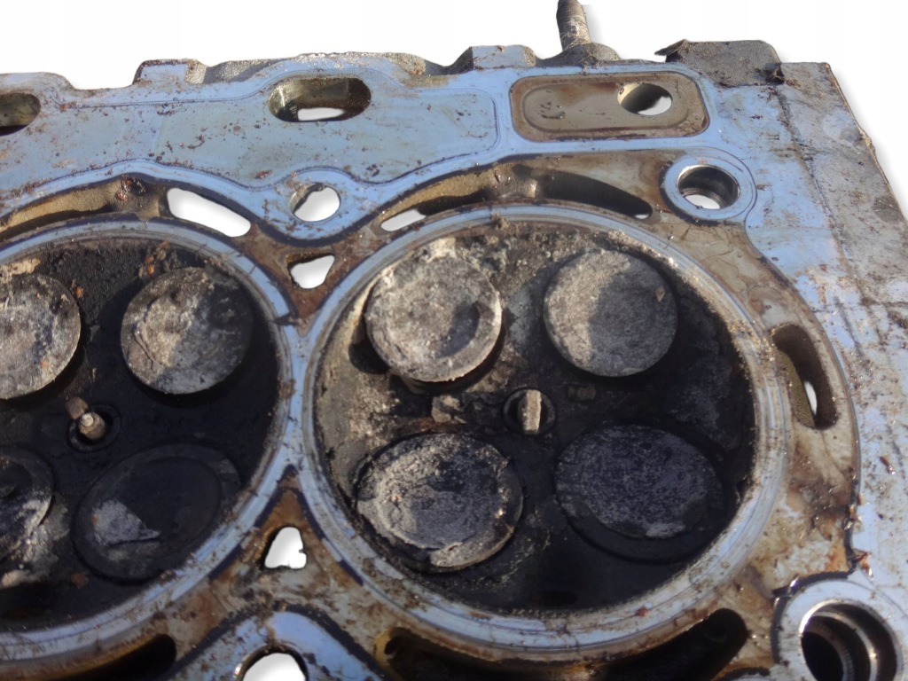 Головка citroen peugeot mini r56 1.6 thp v753471080 - пошкоджені клапани Зі Шроту