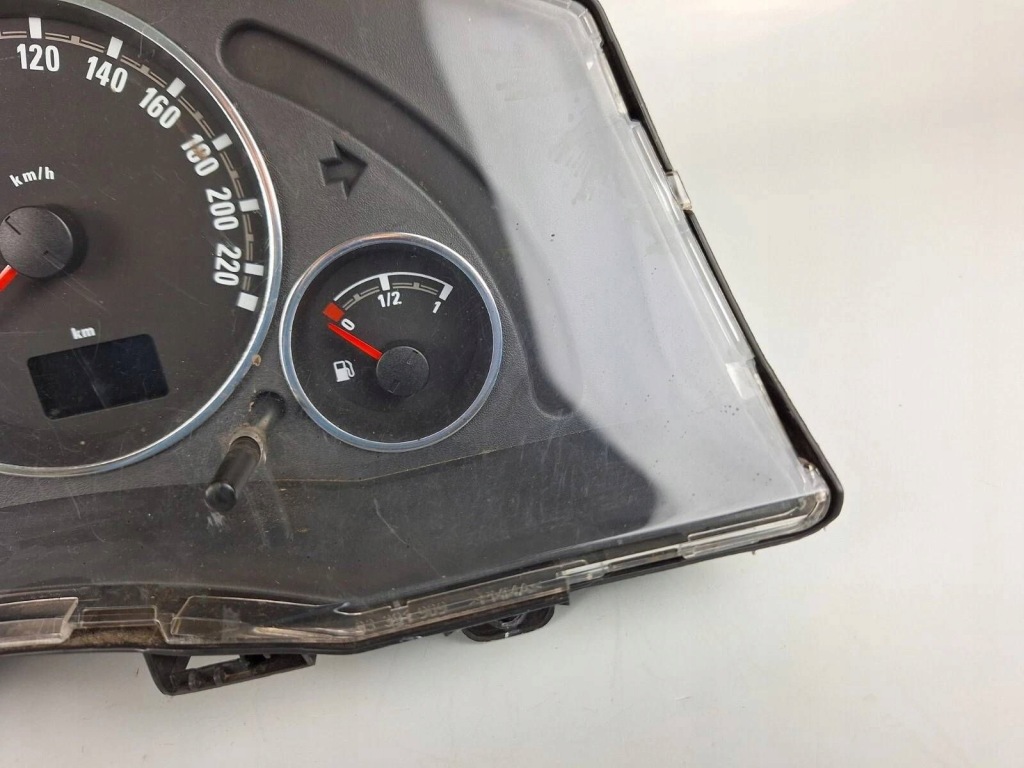 Opel meriva a 2010 лічильник / спідометр Ціна