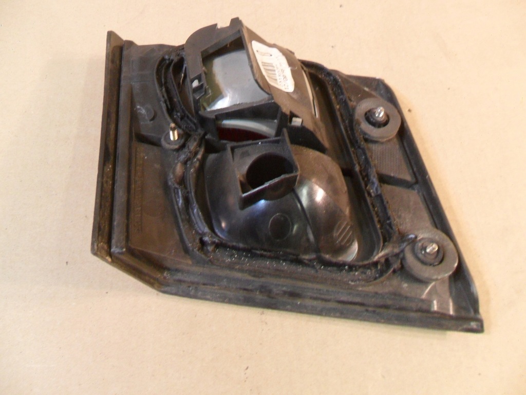 фото №14, Лампа правий задня w кришка nissan primera p11