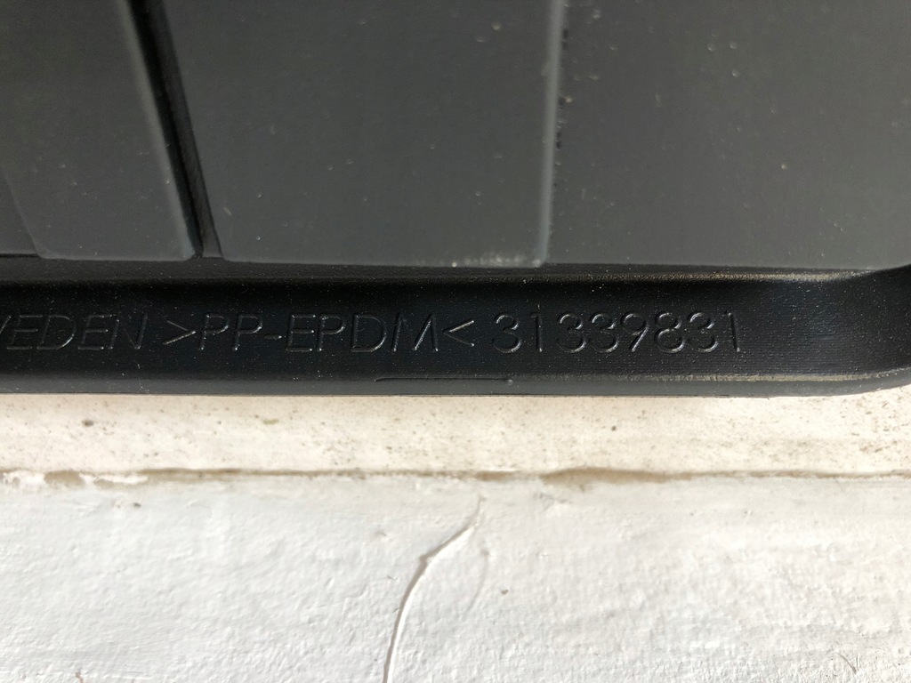 фото №7, Volvo s60 мат гумовий накладка do багажника