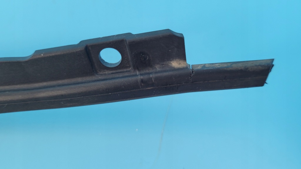 Mercedes eqe 350+ 23r прокладка крыла левая a2958820100 Цена