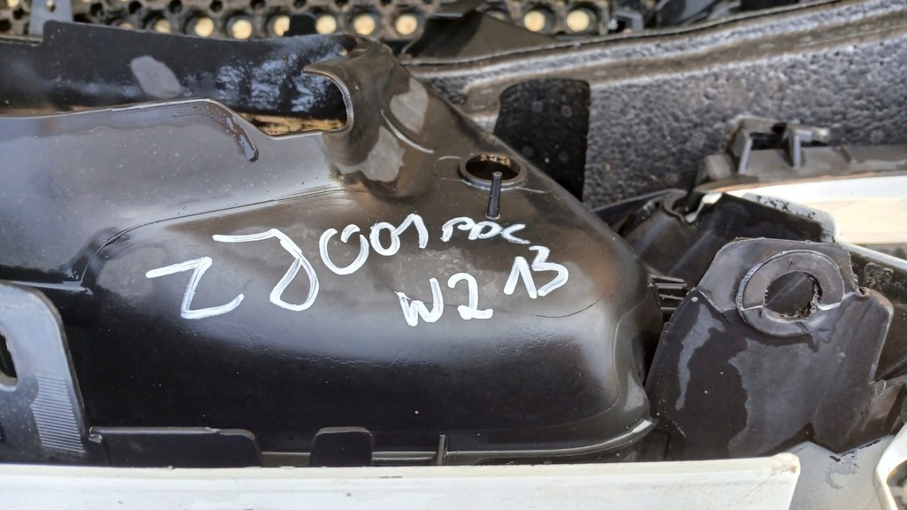 фото №2, Mercedes e klasa w213 бампер перед pdc