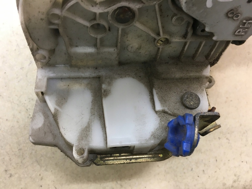 фото №4, Замок дверь правый задняя primera p11 lift 6 pin