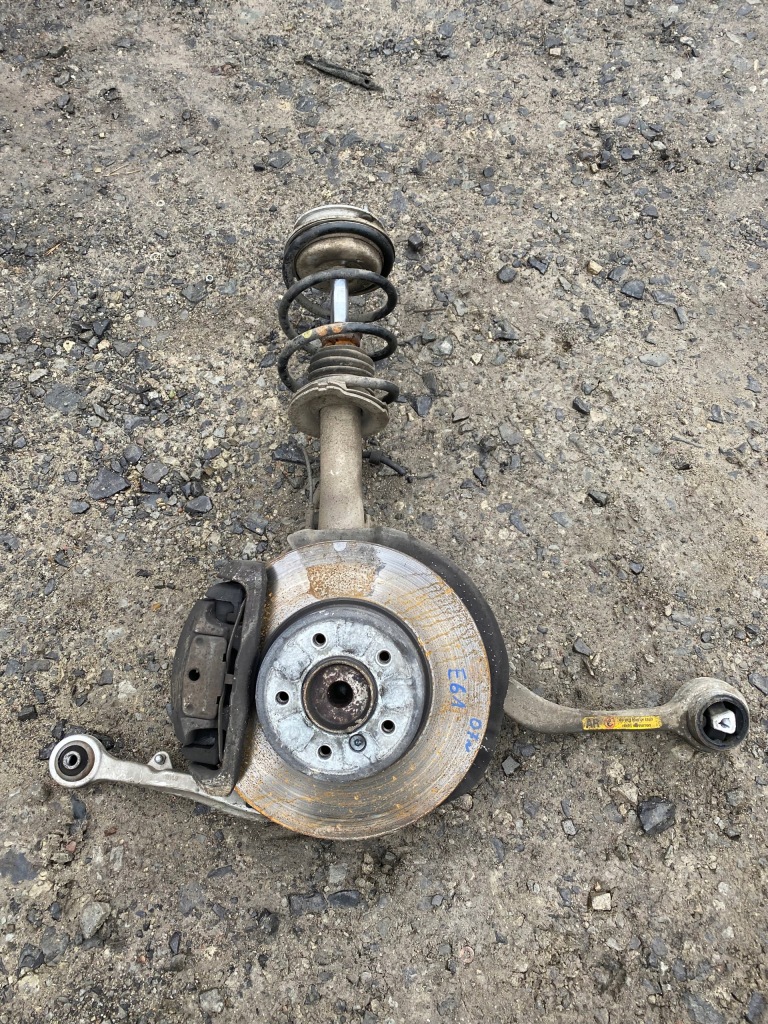 фото №1, Bmw e60 e61 lift амортизационная стойка правый перед поворотный кулак