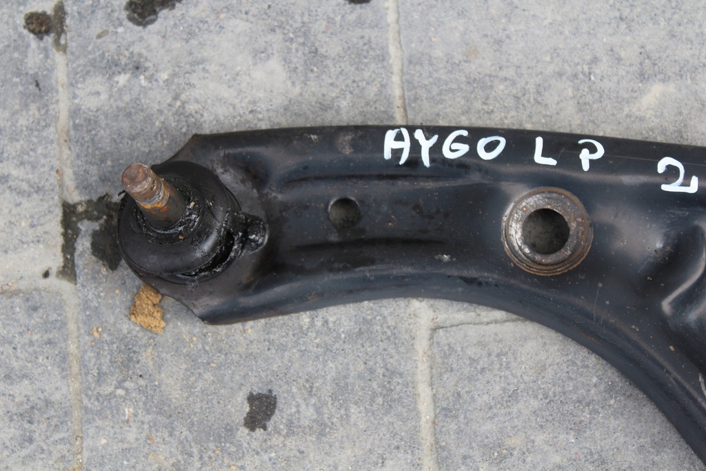 фото №8, Aygo i 1.0 рычаг левый передний