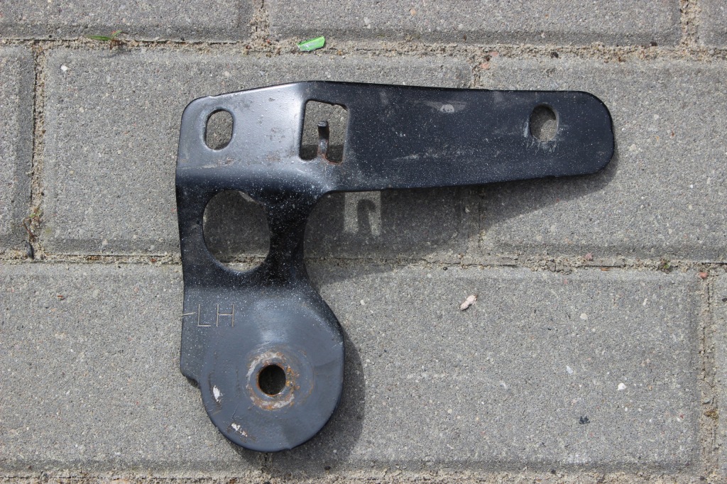 фото №1, Кронштейн кронштейн балка перед левый nissan leaf ii