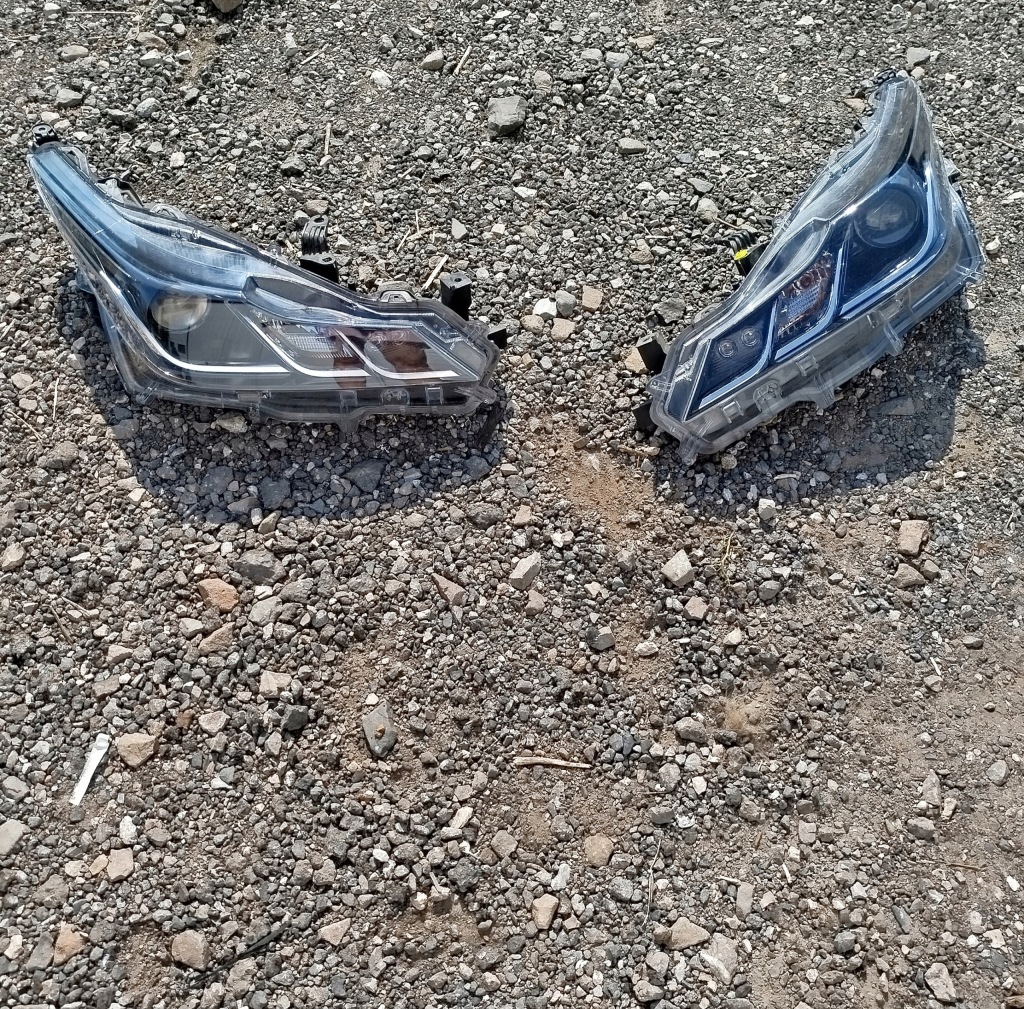 фото №1, Toyota corolla e21 sedan лампа ліва права звичайна
