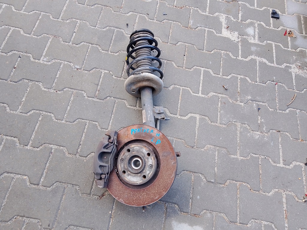 фото №1, Citroen berlingo iii peugeot partner ii 1.6 bluehdi поворотный кулак левый перед