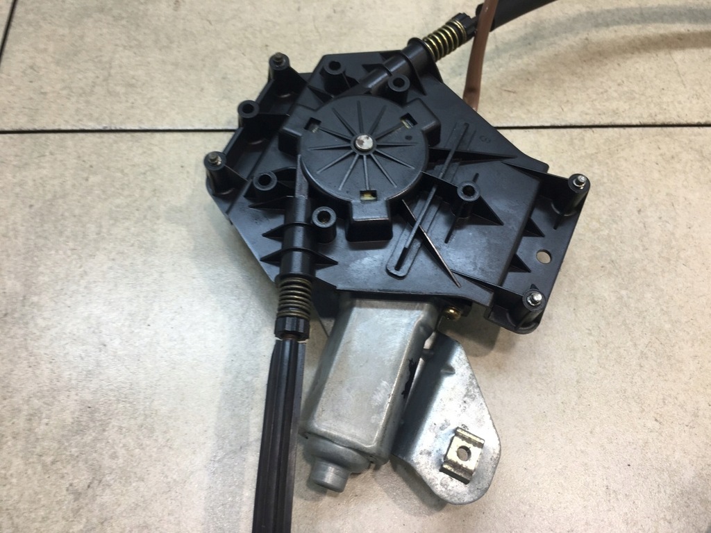 фото №9, Подъемник стекло правый перед pt cruiser 04724556ae