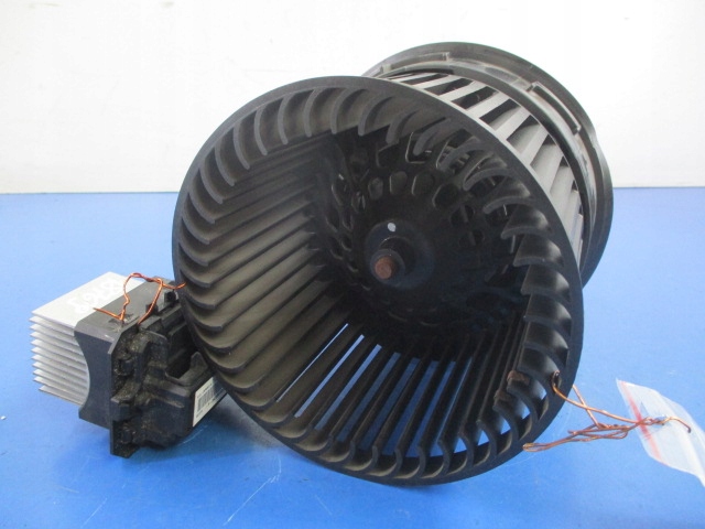 фото №1, Peugeot 308 воздуходувка воздуха+ резистор вентилятор