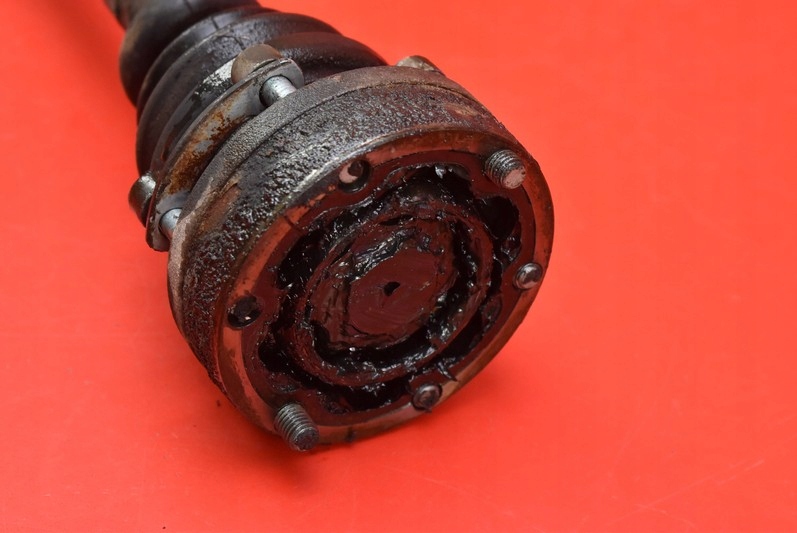 фото №3, Привідний вал ліва задня audi a8 d2 2.8 v6 quattro 97r