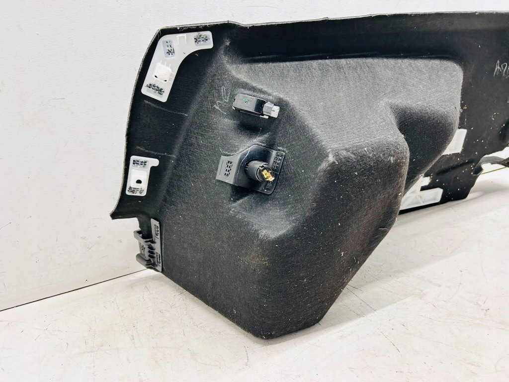 фото №12, Corolla e21 1.8h kombi обшивка обивка багажника правая правый