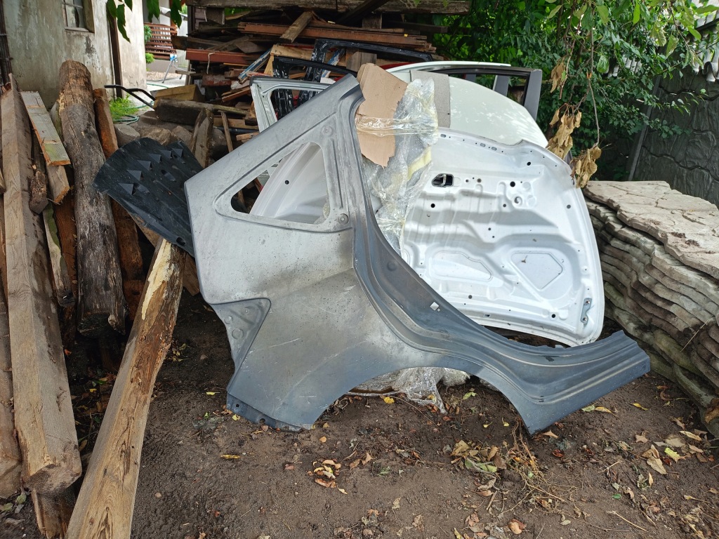 фото №1, Note ii e12 крила задня правий новий оригінал