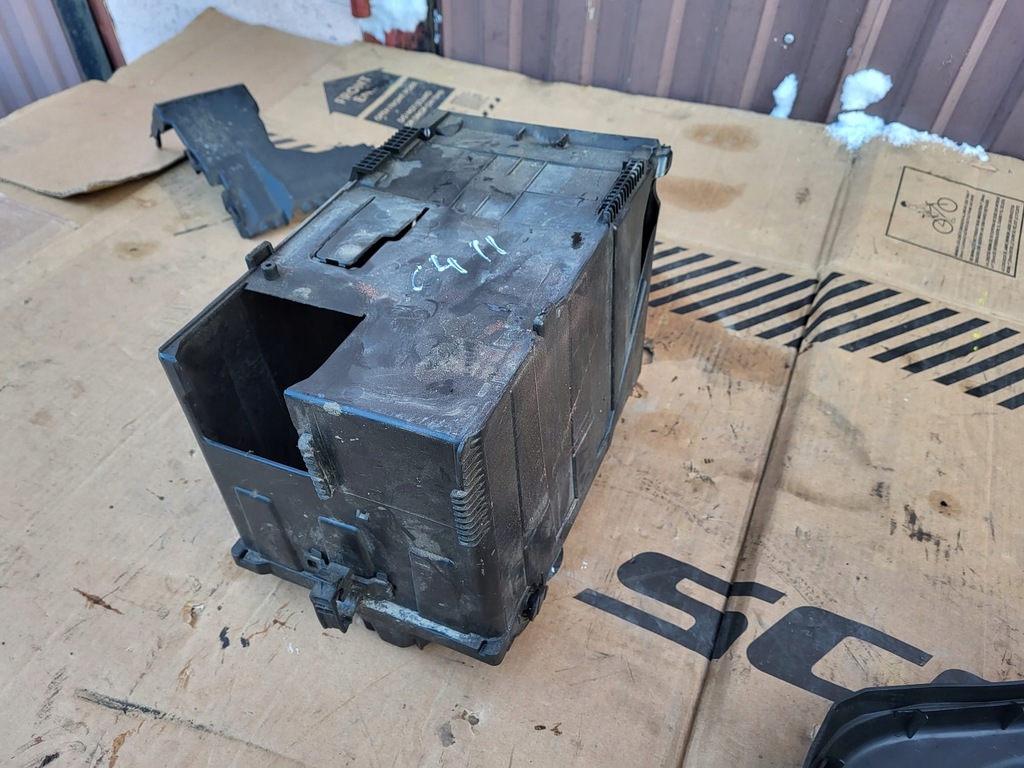 фото №1, Citroen c 4 ii b7 ds4 корпус акумулятор