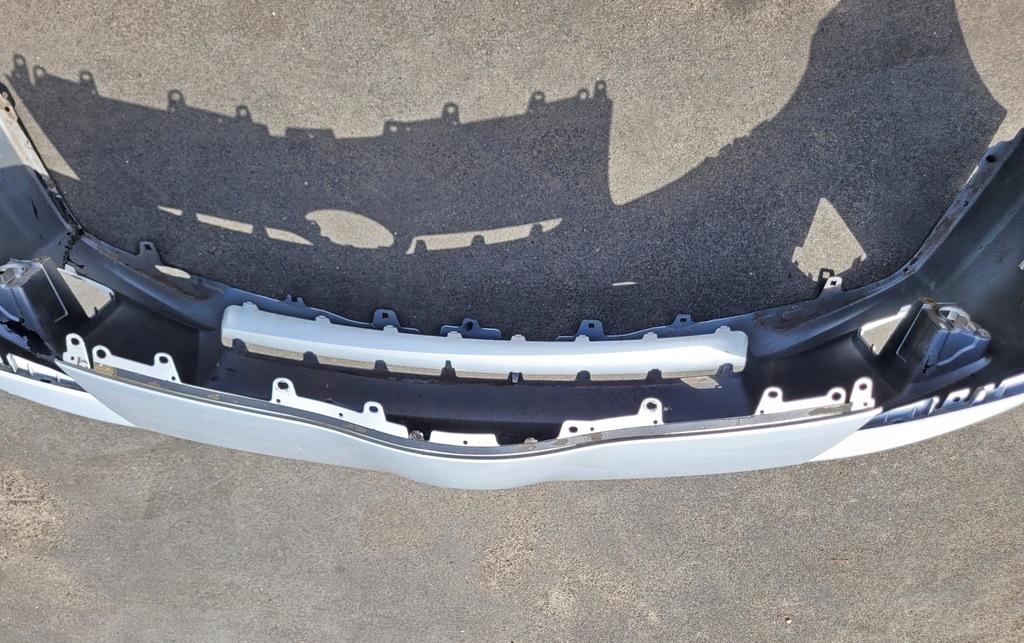 фото №10, Бампер перед передній toyota prius 3 iii 2009-15