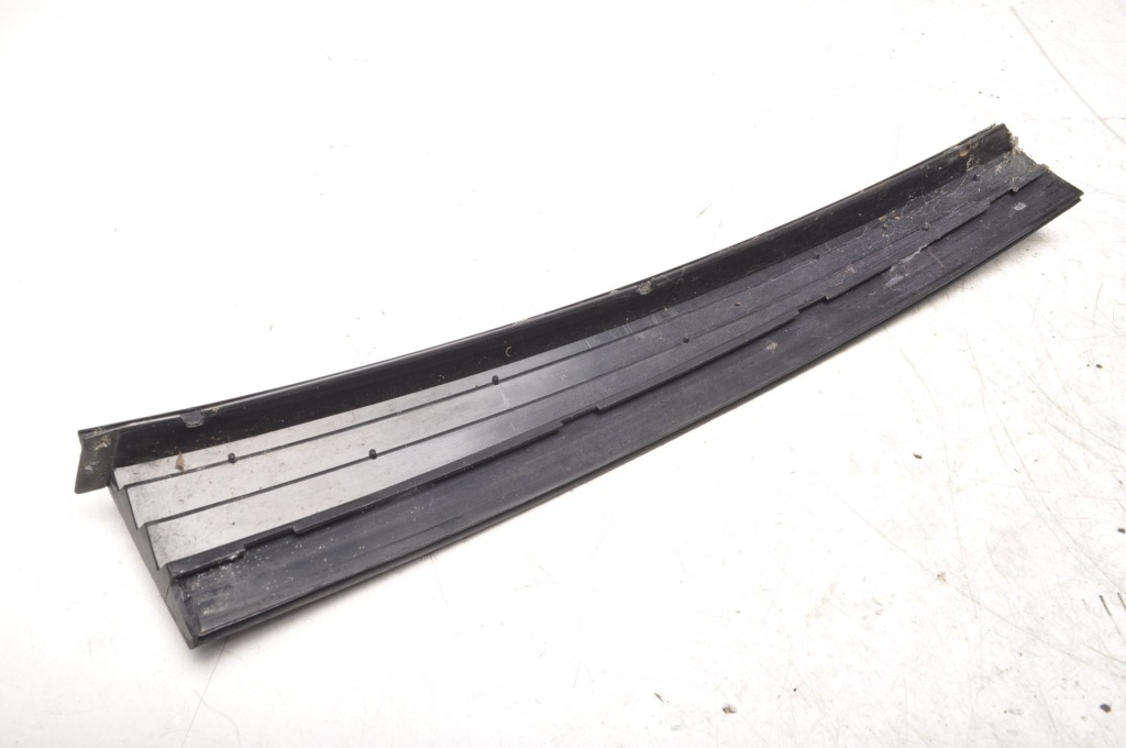 Bmw e24 молдинг накладка правий задній Київ