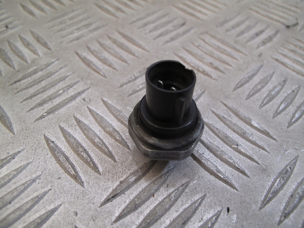 фото №3, Датчик кондиционера старый typ scania r g p