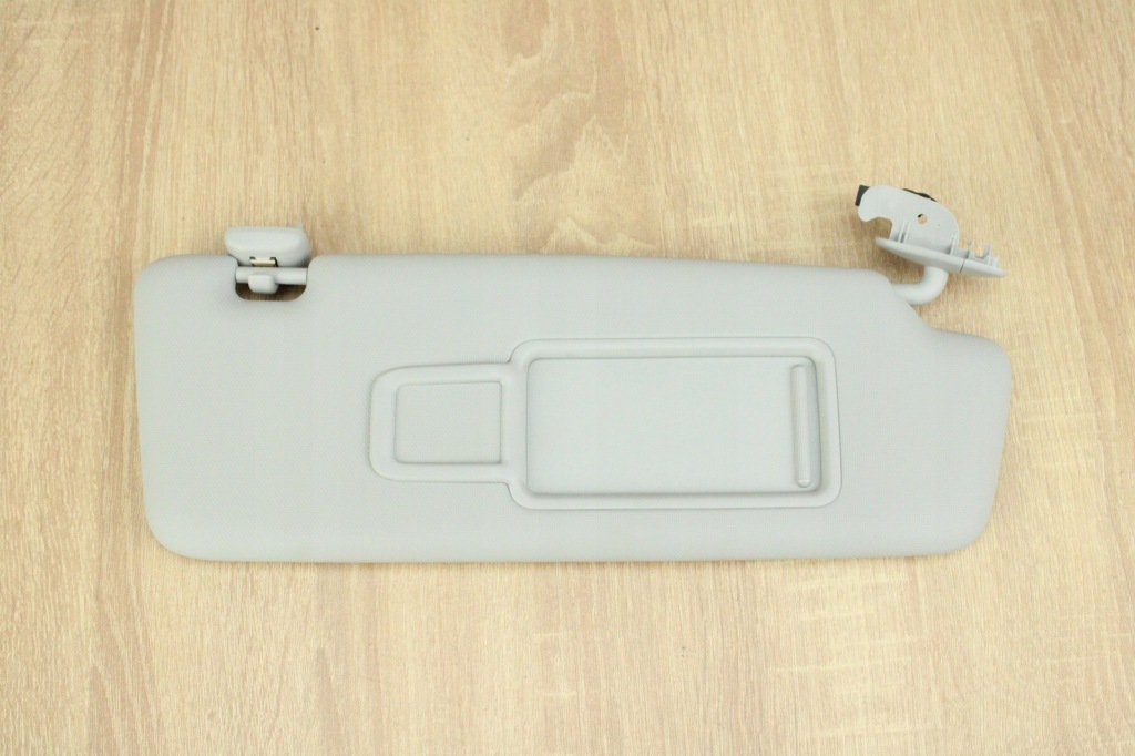 фото №1, Оригинальная защита солнцезащитная правая audi a5 8t 8k0857552 16km!