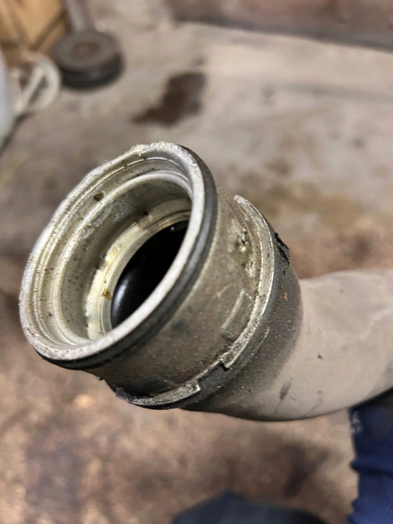 фото №5, Bmw 3 e90 e91 2007 патрубок / труба інтеркулер