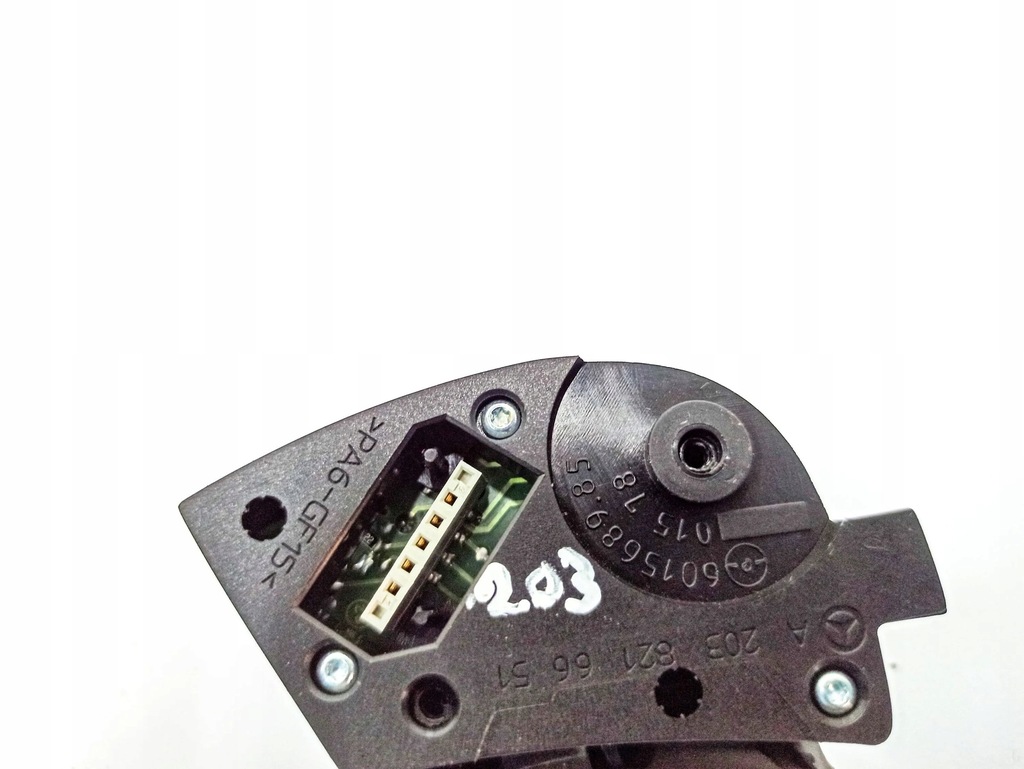 фото №8, Mercedes-benz c w203 2004 панелі керування, перемикачі