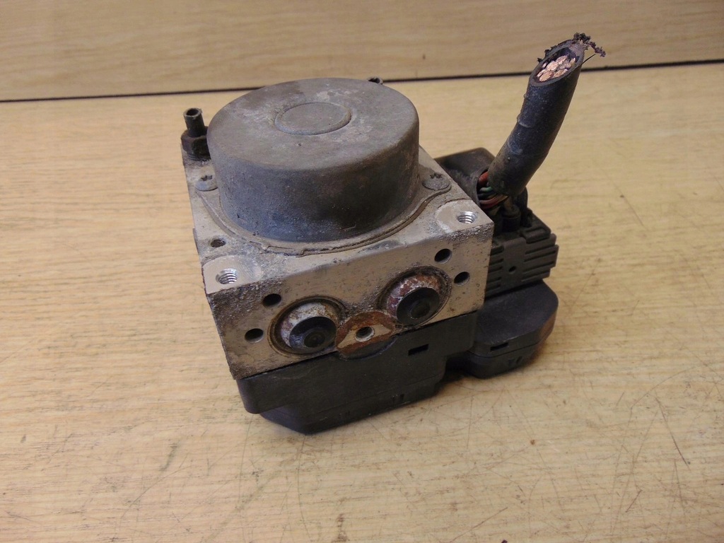 фото №5, Насос abs блок управления toyota iq 44540-74030