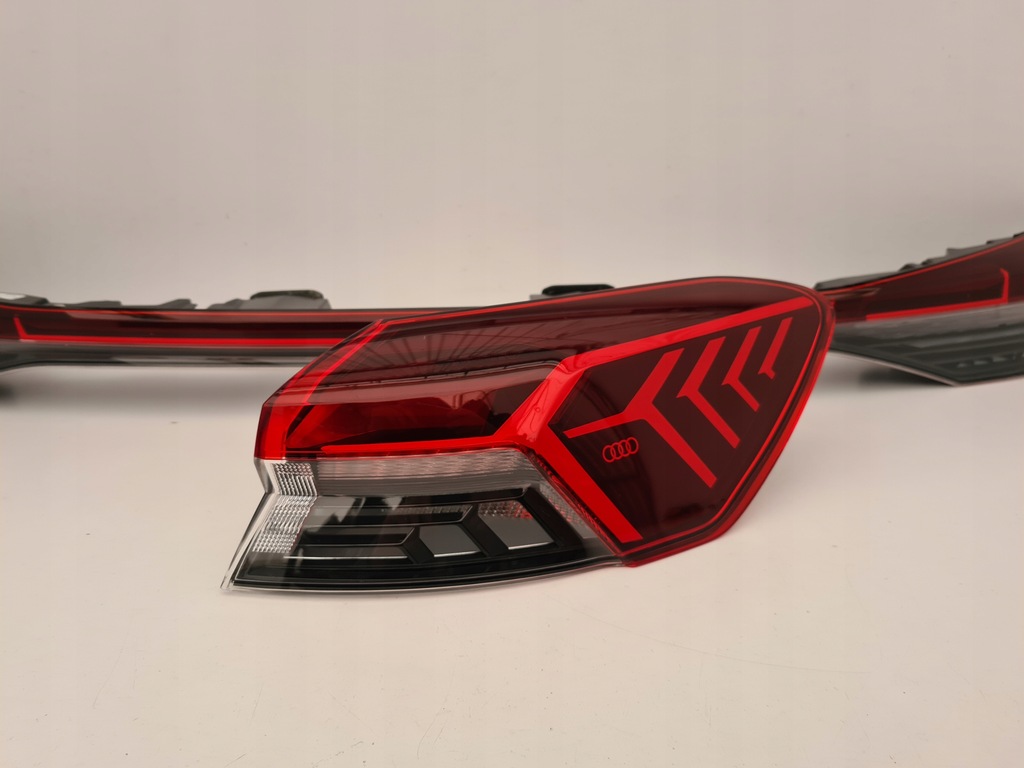 фото №6, Лампа задня середня права audi q4 e-tron 89a945095 89a945070