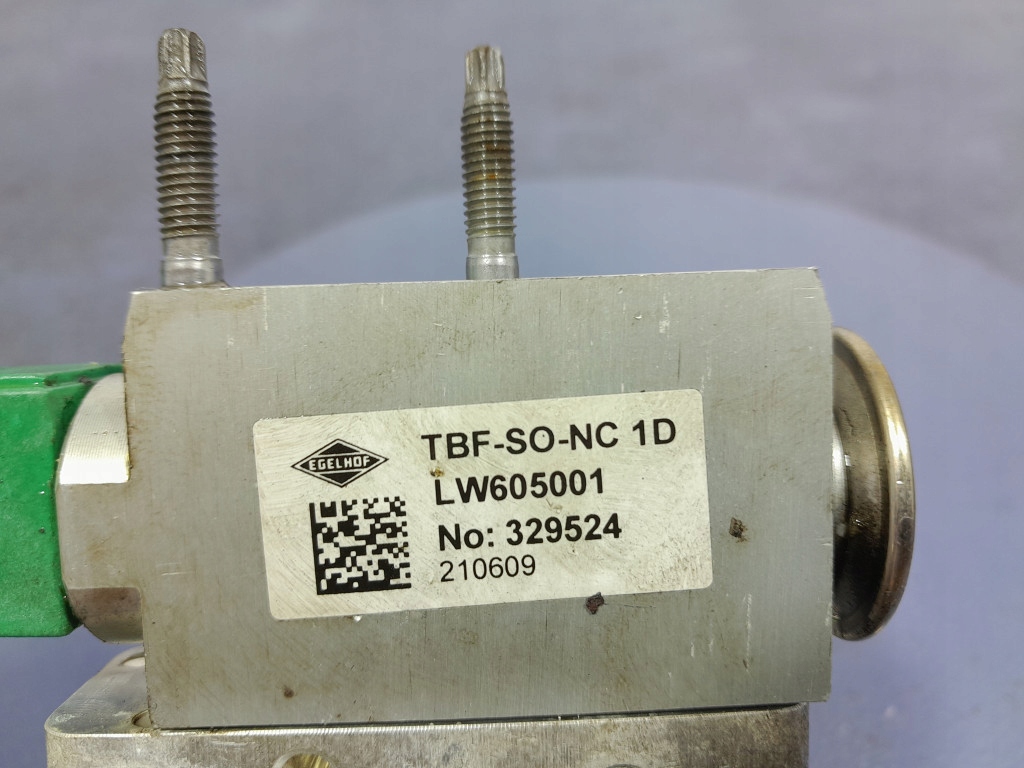 Renault arkana 20-23 1.6 e-tech hyb клапан розширювальний радіатор 295e35353r в Україні