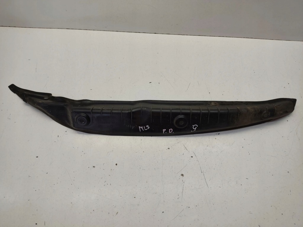 Купити Молдинг крила права сторона mercedes-benz ml w164 a1648890425