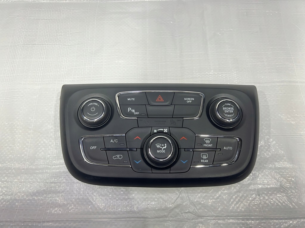 фото №1, Jeep compass ii панель управление вентиляция кондиционер