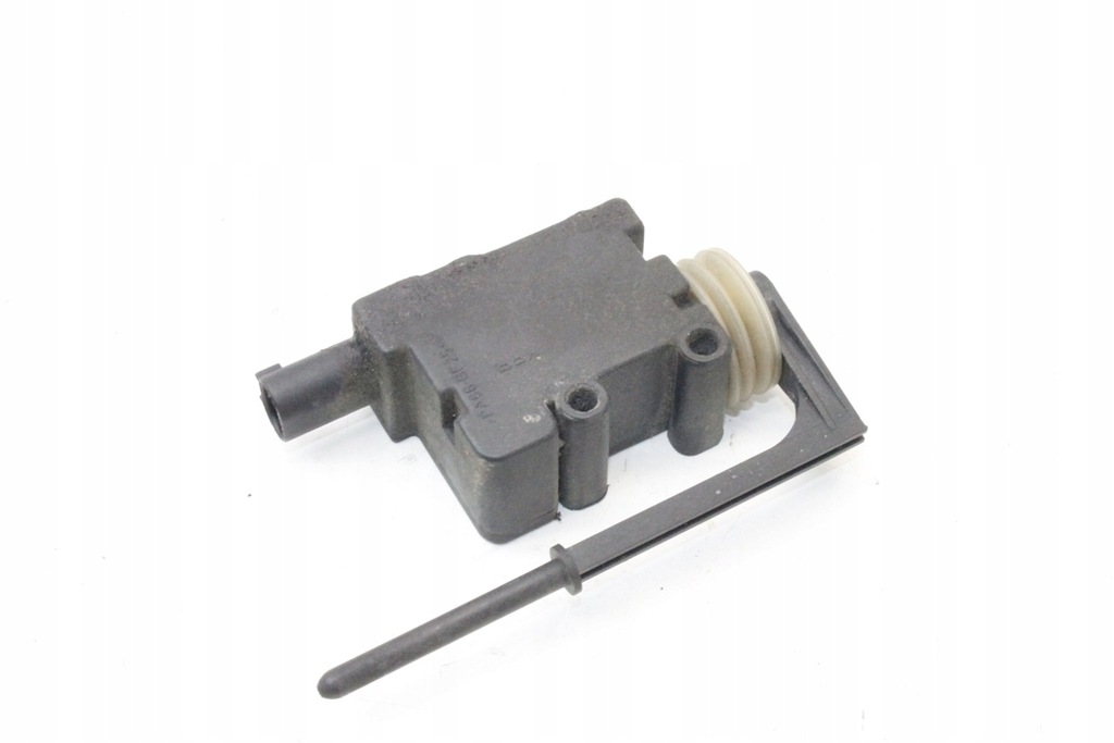 фото №7, Крышка с замком заливной топлива porsche 911 996 99662411300 3.4l бензиновый