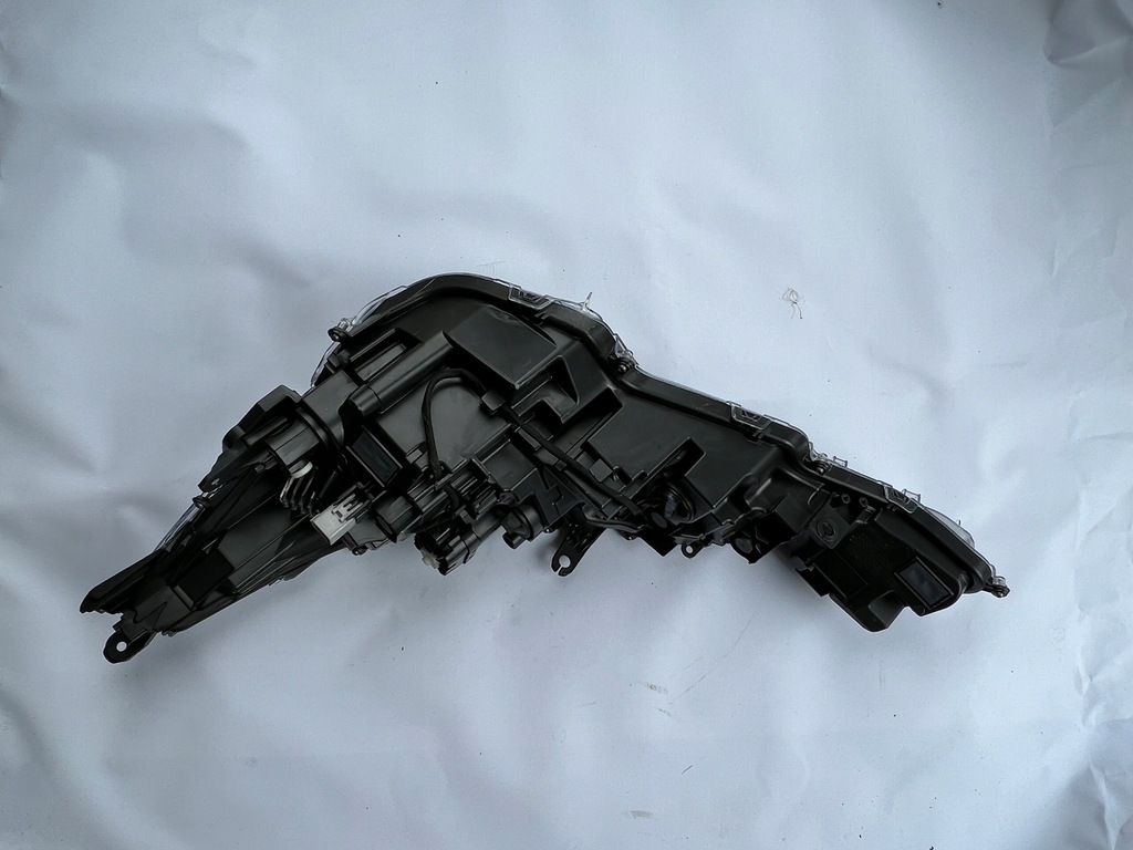 фото №7, Toyota corolla лампа передняя правая 81110-02s70