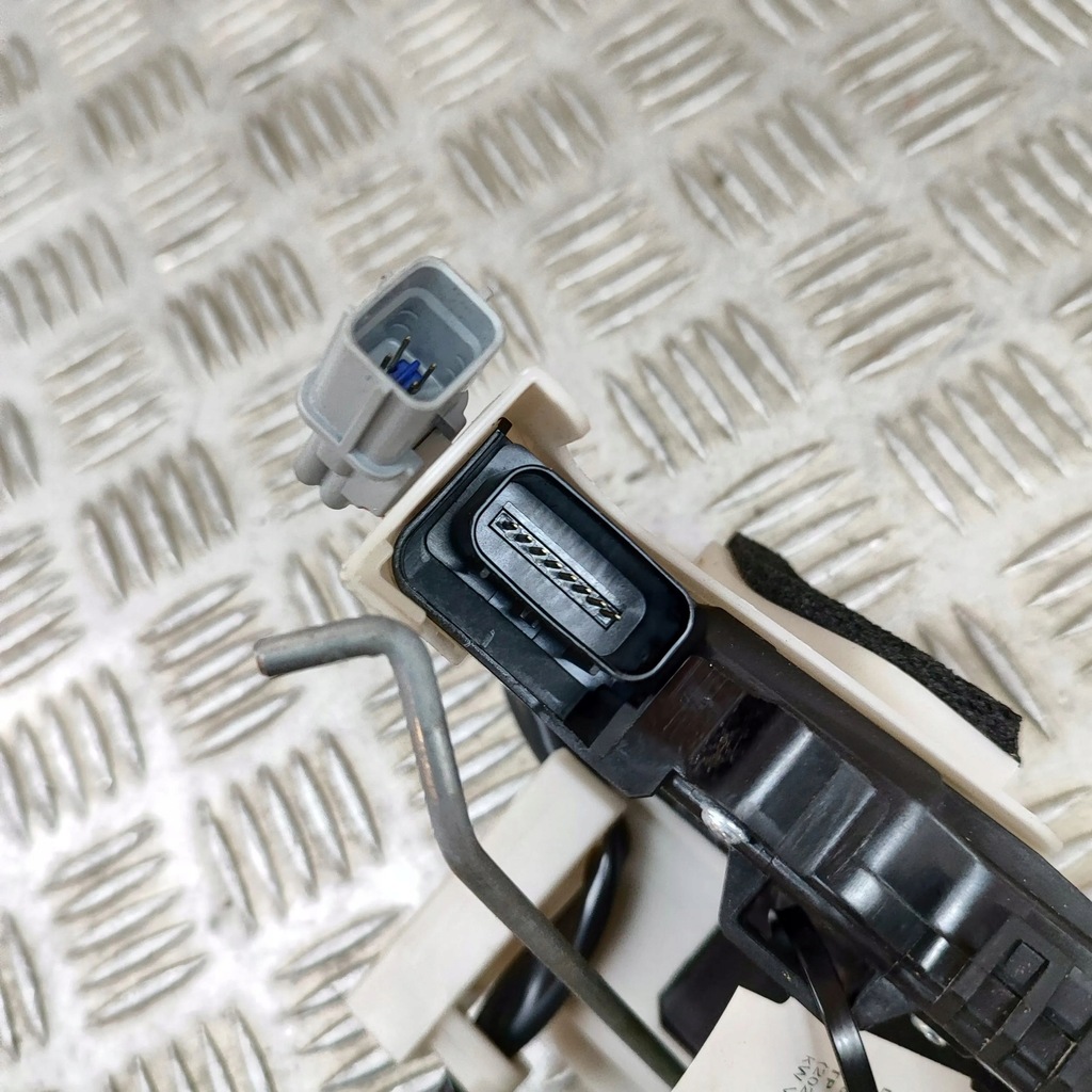 фото №8, Kia ev6 2022 права сторона замок двері задніх