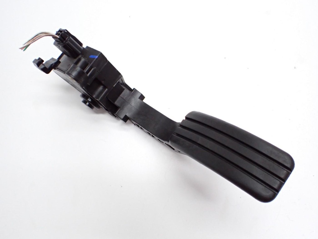 Купити Педаль газу потенціометр європа 180024289r renault trafic iii 20r