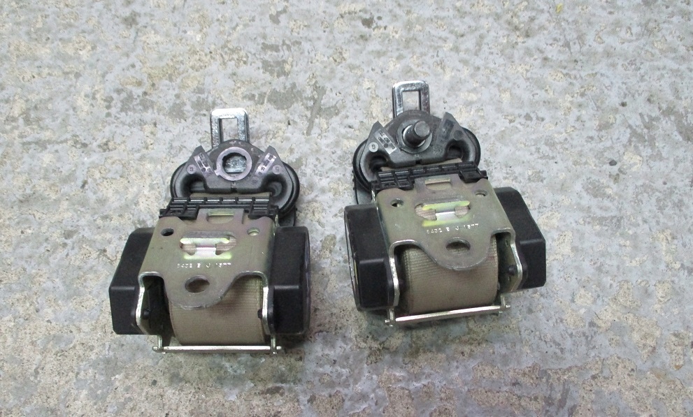 фото №1, Audi q7 4l pas безпеки l+p задня 3 ряд beż