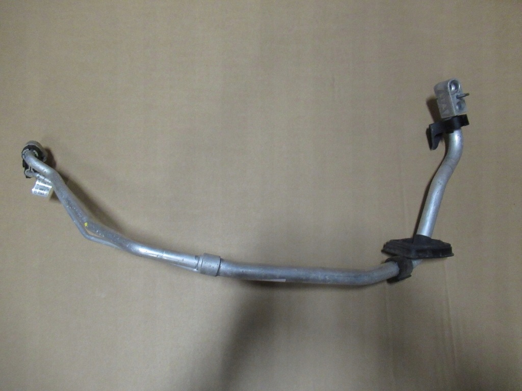 фото №4, Audi a4 b9 8w шланг трубка кондиционера 8w0816738p