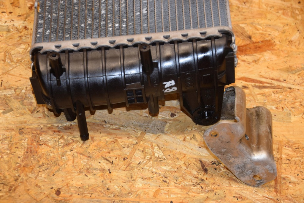 фото №14, Радиатор wody левая 4s0121212a правая 4s0121212b audi r8 4s ii оригинал 16-