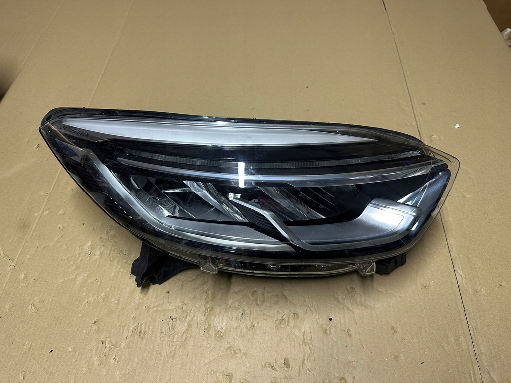 фото №1, Лампа full led renault captur i lift 260100400r