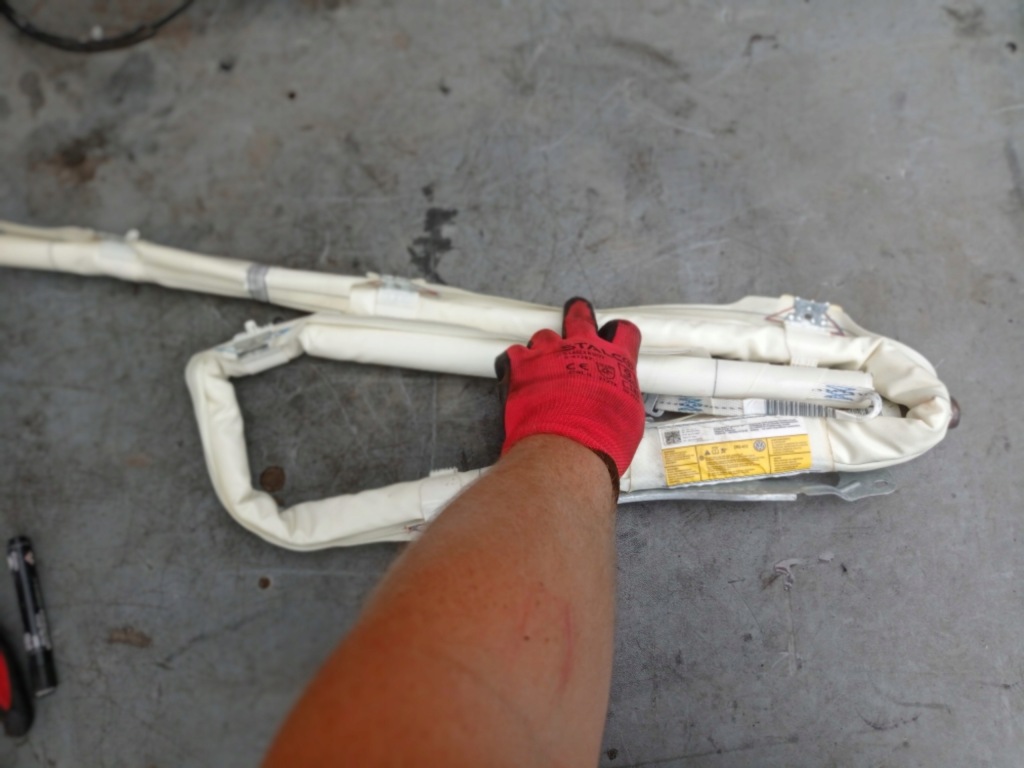 фото №1, Шторка безпеки права vw golf v kombi 1k0880742c