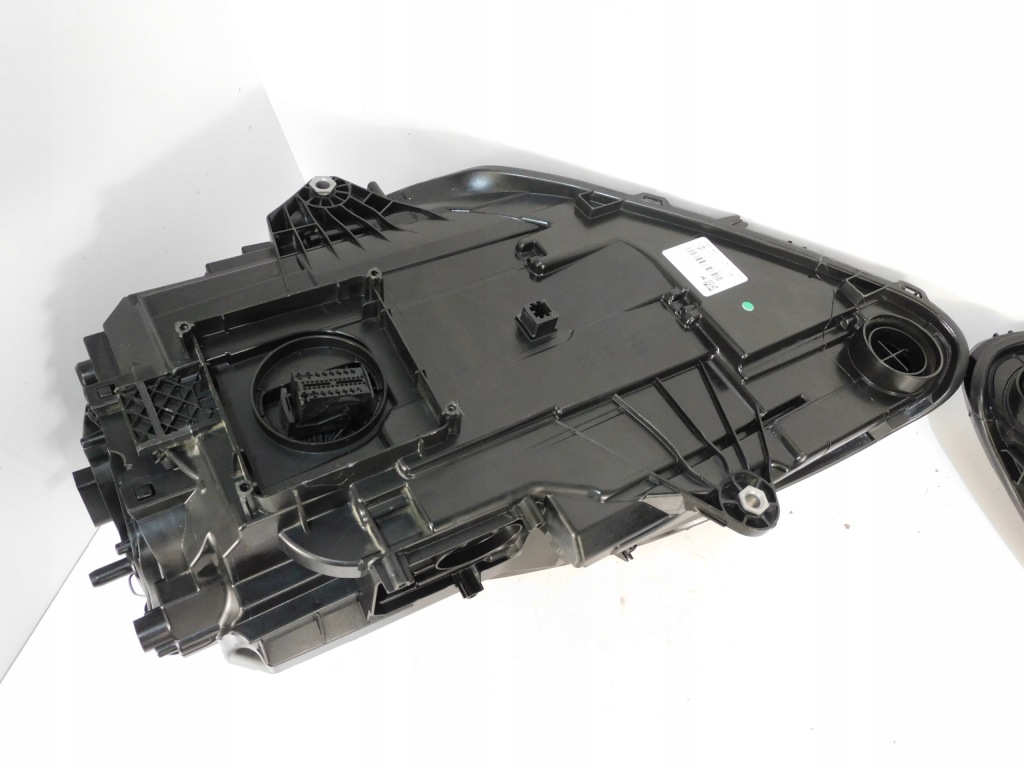 Porsche macan 95b рестайлінг  фара правий ліва full led комплект 95b941009al Доставка