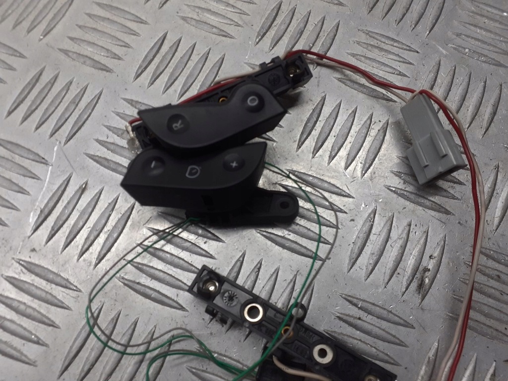 фото №1, Переключатели многофункциональный руля renault scenic ii