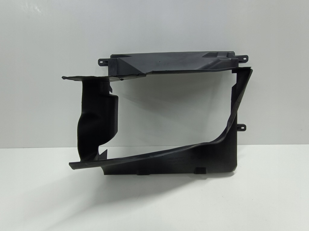 фото №1, Audi r8 воздуховод воздуха левая 420121281c