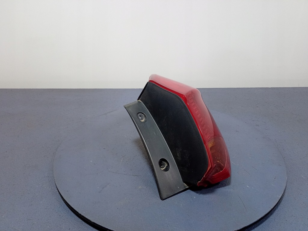 фото №2, Kia ceed ii hb лампа задняя правая наружная